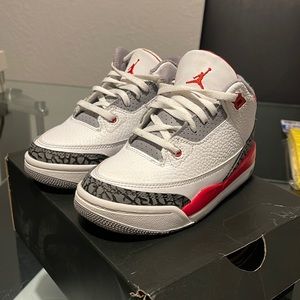 Retro 3 fire red
